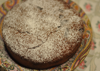 Torta di cioccolato e pere senza lattosio