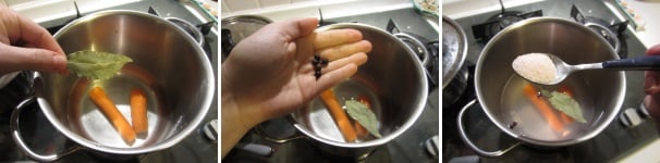 In una pentola mettete l’acqua, le carote lavate e sbucciate e la foglia di alloro. Aggiungete il pepe giamaicano e il sale. Portate ad ebollizione, abbassate il fuoco e cuocete per circa 10-15 minuti.