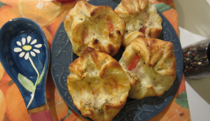 fagottini di pasta sfoglia fagottini di pasta sfoglia