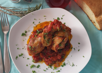 pollo in umido con pomodoro