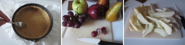 Bucate il fondo con la forchetta e rimettete la teglia in frigo. Preparate la frutta: lavatela; tagliate gli acini di uva a metà; sbucciate le mele e le pere e tagliatele a fettine.