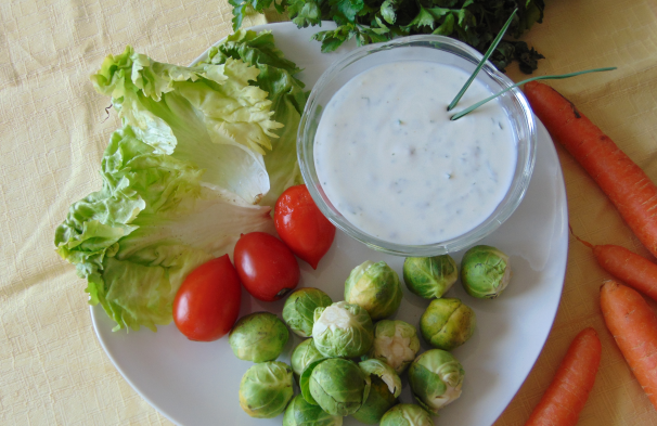 Ed ecco una foto della salsa allo yogurt pronta per essere servita: