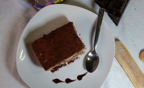 Ed ecco una foto di questo delizioso tiramisù alla Nutella pronto per essere gustato: