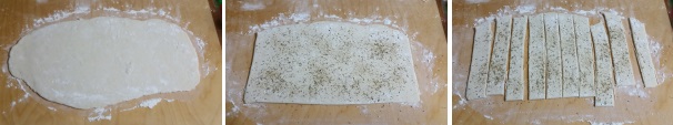 Su di una spianatoia infarinata, tirate al mattarello l’impasto di pane, lasciandolo di uno spessore di circa mezzo millimetro, dopodiché cospargetelo con il mix di spezie per arrosti, infine tagliatelo a striscioline larghe un paio di centimetri.