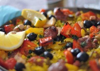 paella valenciana paella valenciana