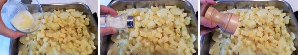 Versate il burro precedentemente fuso nella teglia in modo uniforme, regolate di sale e di pepe.