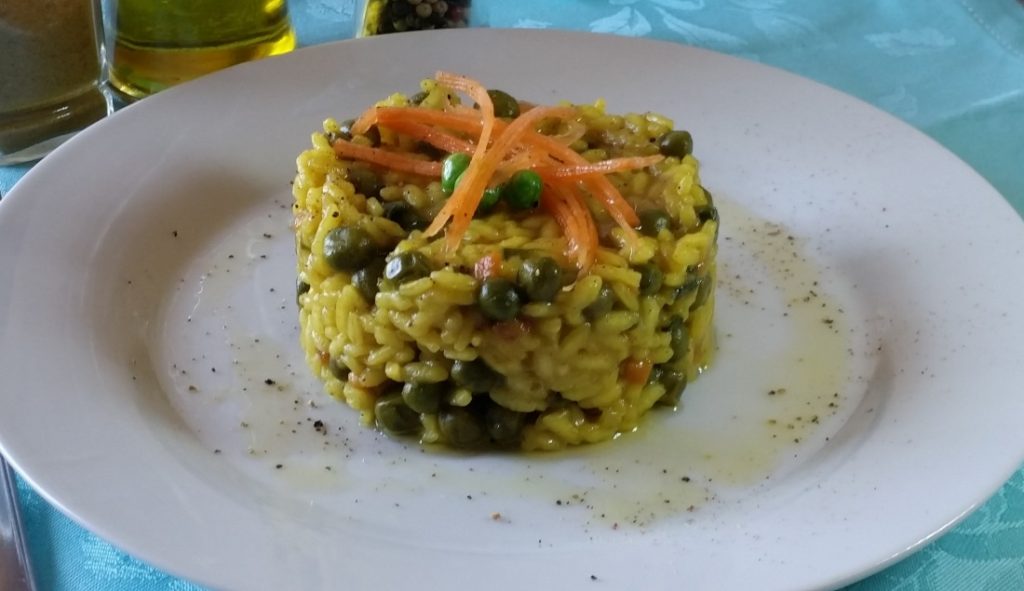 risotto al curry con piselli