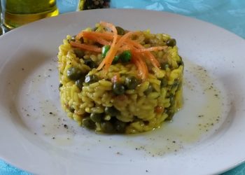 risotto al curry con piselli