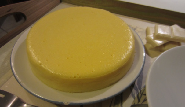 A questo punto non  vi resta che servire la vostra soffice e deliziosa Japanese Cotton Cheesecake.