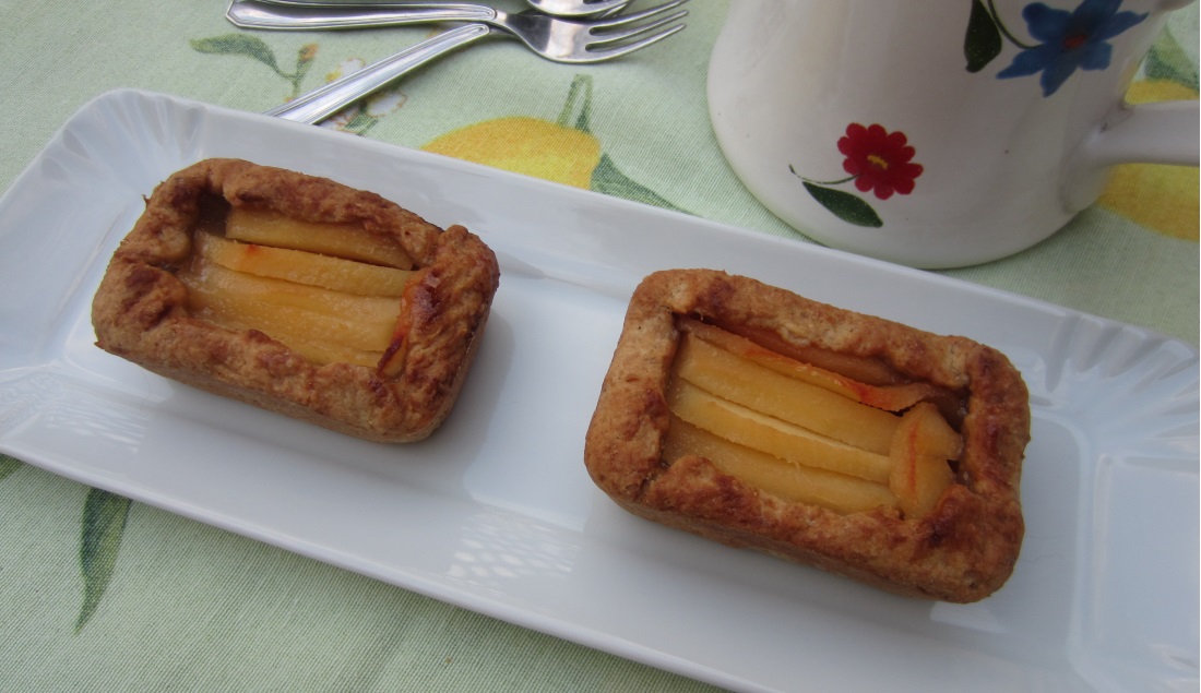 Tortine di mela cotogna