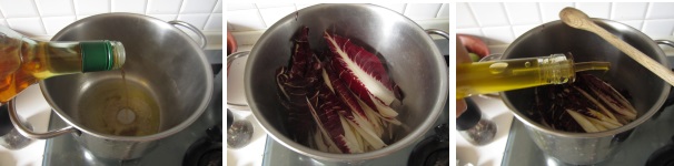 Aggiungete nel liquido caldo l’aceto di mele e fatelo sfumare per qualche minuto. Ora mettete le foglie di radicchio nella pentola, prestando attenzione a non romperle. Cercate di avvolgerle nel liquido da tutte le parti. Disponetele allora sul fondo della pentola e condite con l’olio.