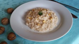 risotto noci e stracchino risotto noci e stracchino