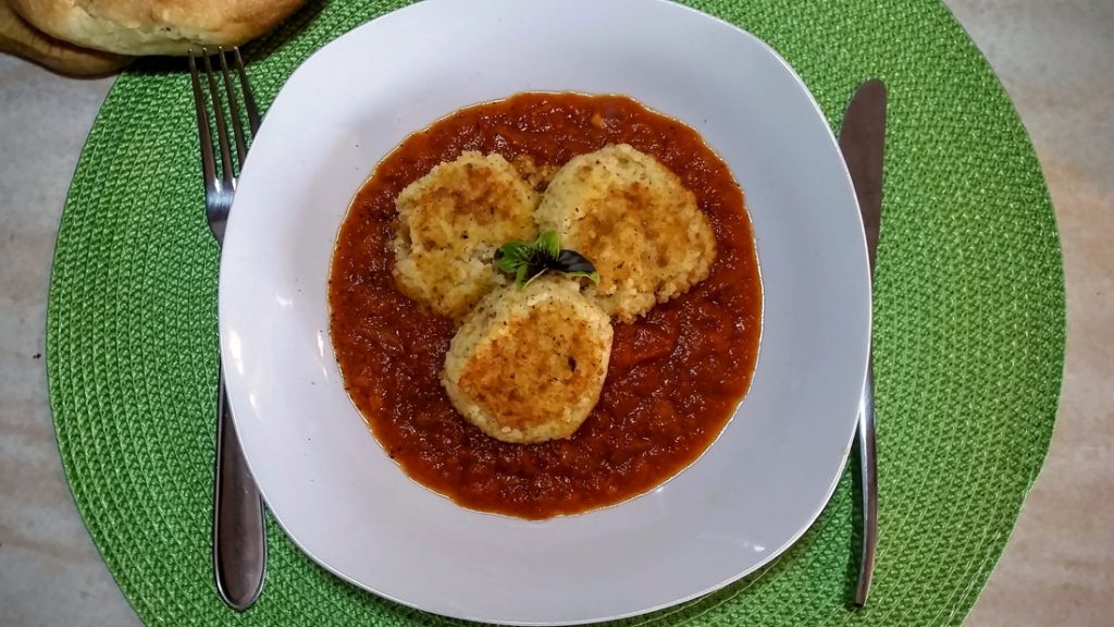 polpette di miglio in crema di peperoni