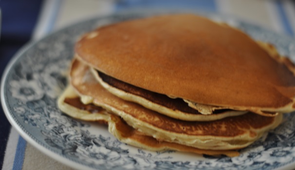 Ed ecco i pancake alle mandorle pronti per essere gustati.