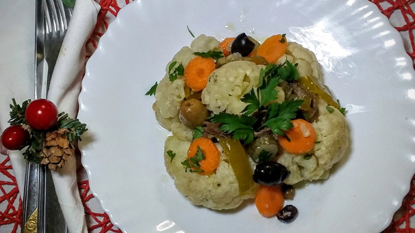 Ed ecco l’insalata di rinforzo pronta per essere portata in tavola.