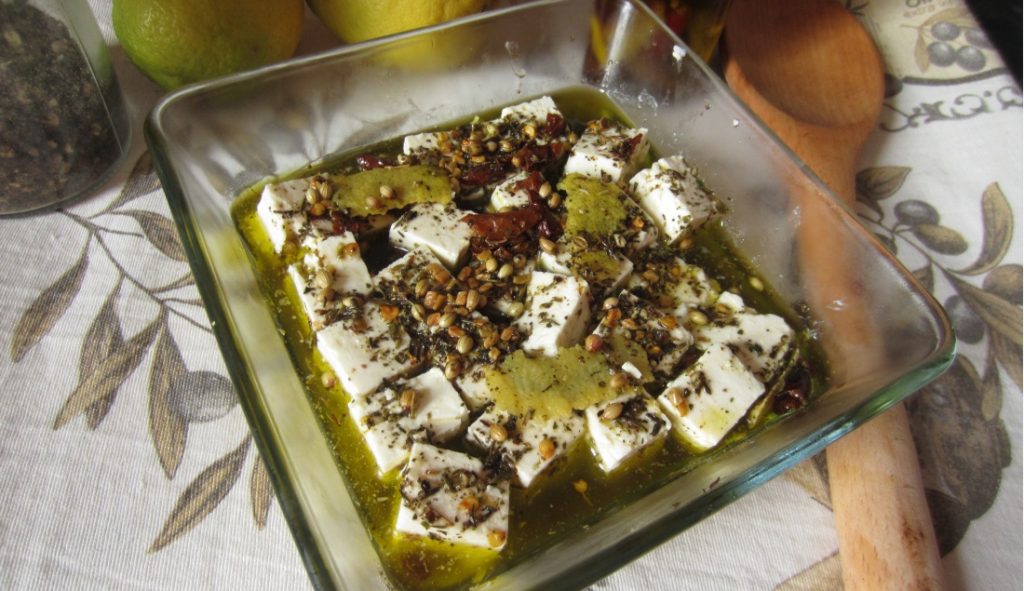 Impiattamento finale: Feta marinata