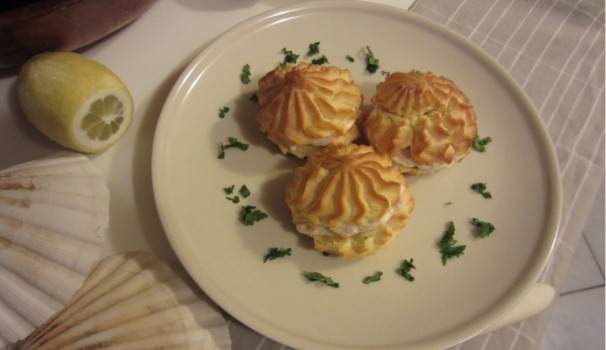 Bignè con crema di gamberetti