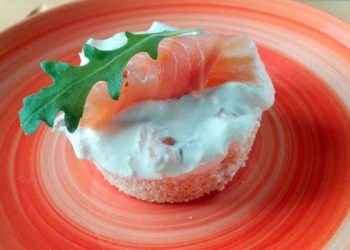 Impiattamento finale: mini cheesecake al salmone