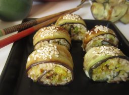 Impiattamento finale: Maki di melanzane e riso
