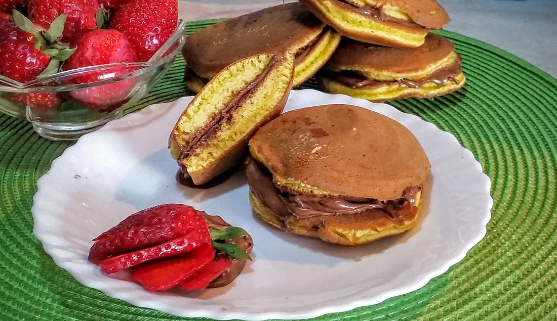 Ed ecco i dorayaki alla Nutella pronti per essere gustati.