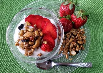 Impiattamento finale: granola