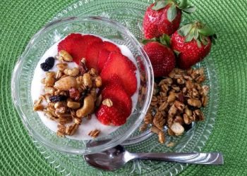 606x340xgranola-606x340.jpg.pagespeed.ic.L5j9G3k3BE