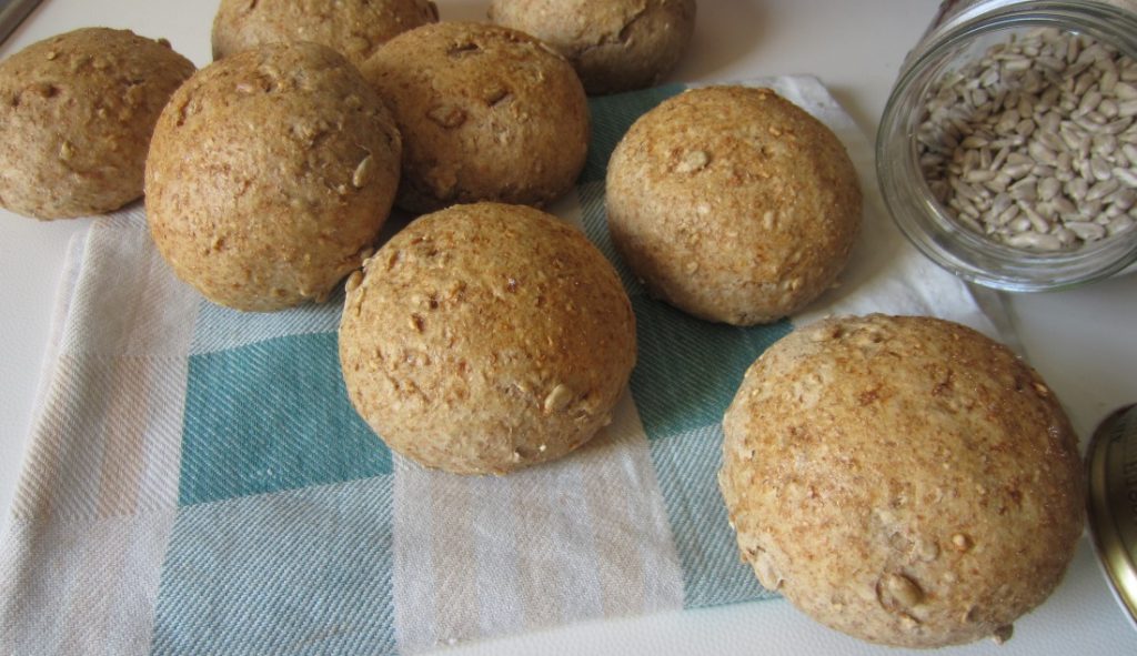 panini di farro con semi di girasole