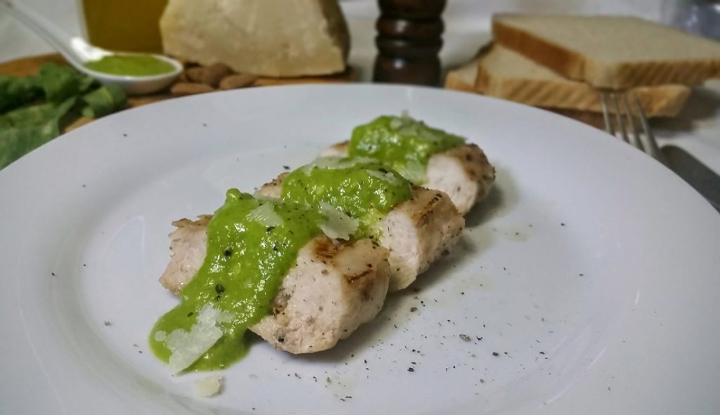 tagliata di pollo con crema di rucola e grana padano.