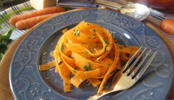 tagliatelle crudiste di carote