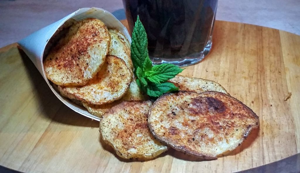 Impiattamento finale: chips alla paprika