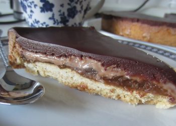 Torta di cioccolato, fichi e zenzero squisita