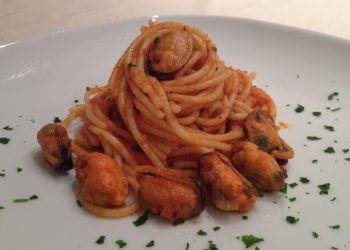 spaghetti con cozze e bottarga (2)