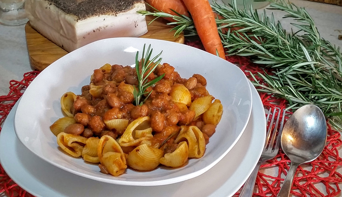 Ed ecco il ragù di fagioli borlotti con lardo di Colonnata pronto per essere gustato.