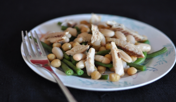 Ed ecco la nostra insalata di fagiolini e sgombro pronta per essere gustata.