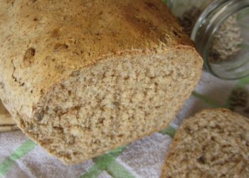 Pane veloce con sesamo e semi di girasole profumato