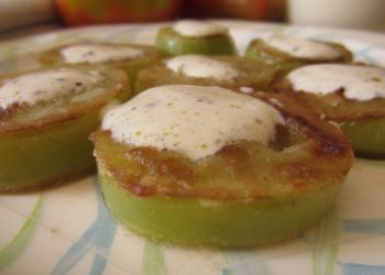 Pomodori verdi fritti con panna veloci