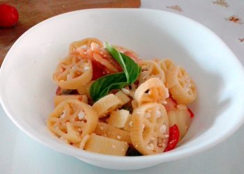 pasta fredda con salmone