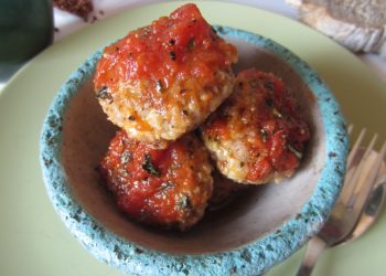 Polpette di grano saraceno e sugo di pomodoro