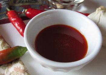 Salsa sriracha piccante