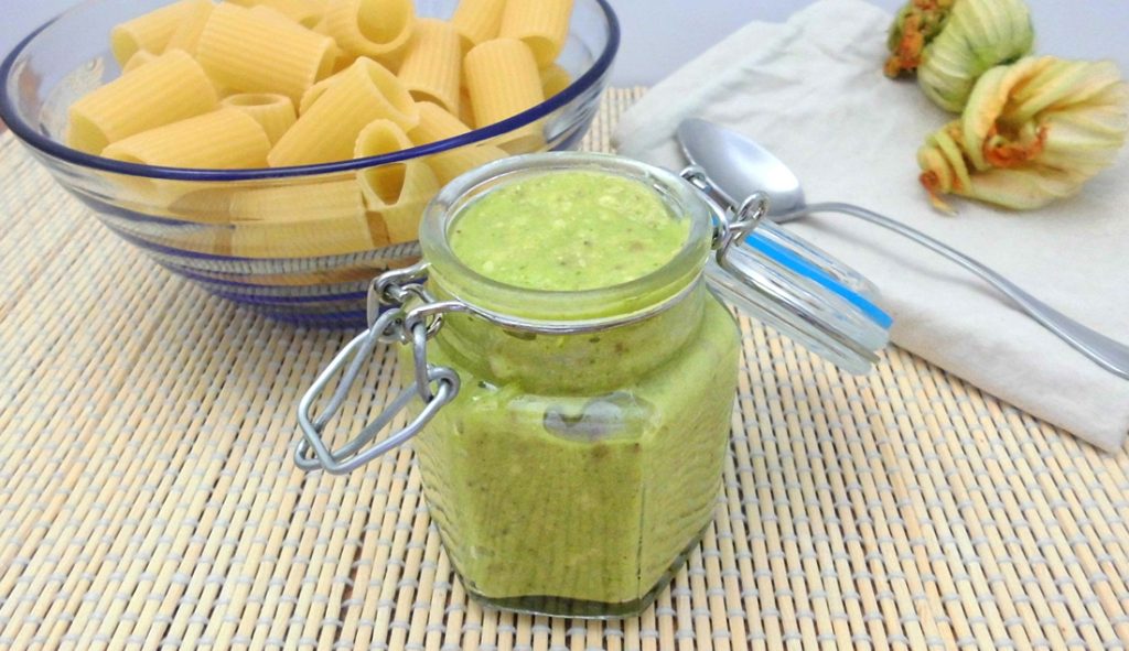 ricetta pesto di zucchine con bimby