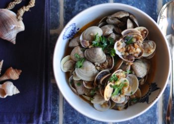 zuppetta di vongole e fregola