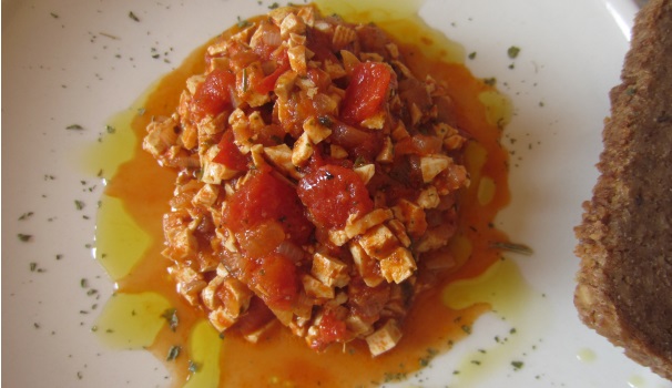 Ed ecco il vostro ragù di tofu pronto per condire un buon piatto di pasta.