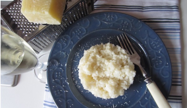 Il risotto allo spumante è pronto per essere servito in tavola!