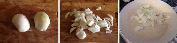 Per preparare i tortini di zucchine, per prima cosa dovete sbucciare la cipolla, tagliarla a fettine e metterla nella padella insieme ad un po’ di olio extravergine di oliva.