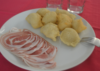 zeppole di pasta cresciuta foto principale zeppole di pasta cresciuta foto principale