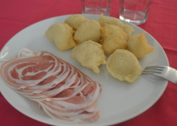 zeppole di pasta cresciuta foto principale