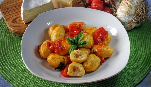 Ed ecco che gli gnocchi ripieni di brie pronti da gustare.