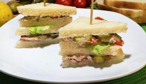 Tramezzini al tonno Tramezzino al tonno