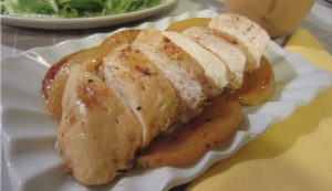 Pollo alle pesche saporito Pollo alle pesche saporito