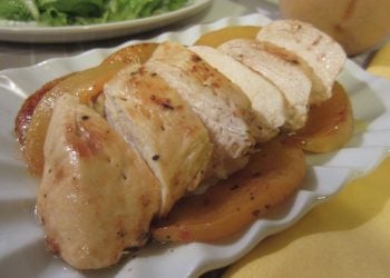 Pollo alle pesche saporito